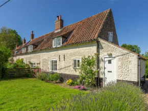 2 Bed in Field Dalling KT007